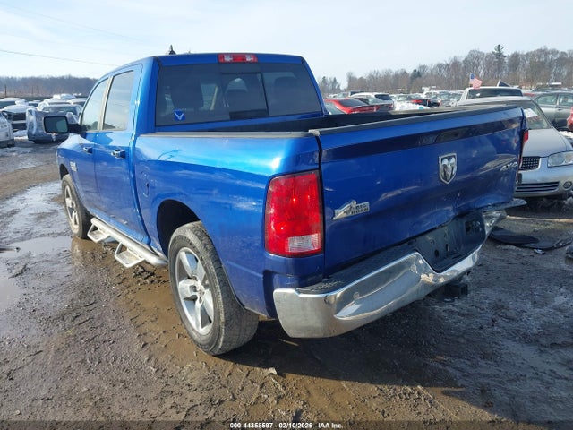 44358597 :رقم المزاد ، 1C6RR7LG7JS215466 vin ، 2018 Ram 1500 مزاد بيع