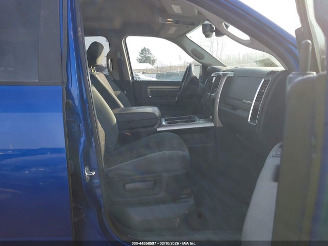 44358597 :رقم المزاد ، 1C6RR7LG7JS215466 vin ، 2018 Ram 1500 مزاد بيع