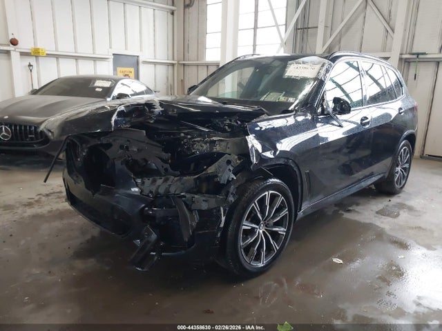 2022 BMW X5 5UXCR6C06N9J55719 Photo 1