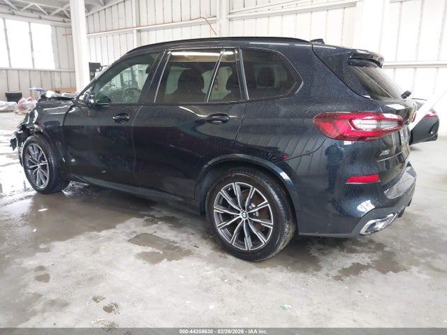 2022 BMW X5 5UXCR6C06N9J55719 Photo 2