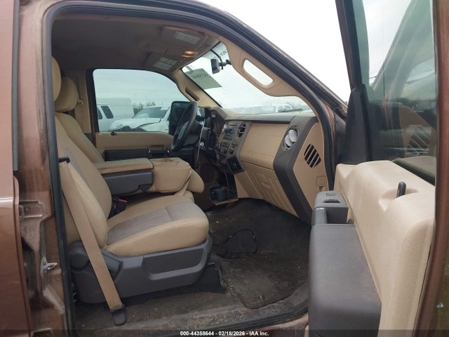 44358644 :رقم المزاد ، 1FT7W2BT2BEA62487 vin ، 2011 Ford F-250 Xlt مزاد بيع