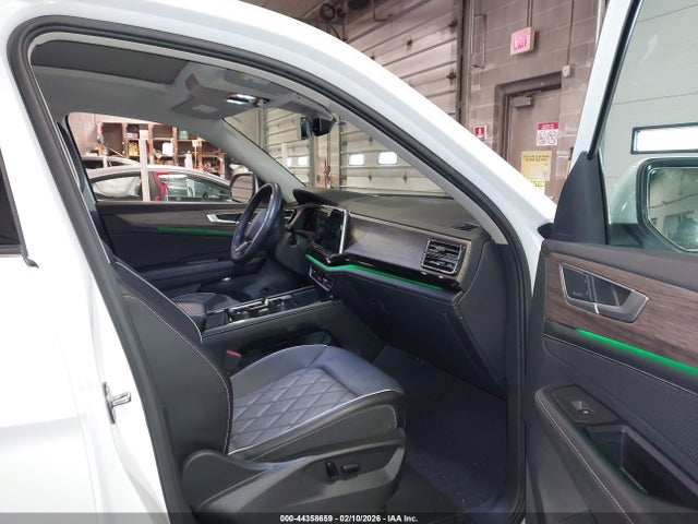 44358659 :رقم المزاد ، 1V2FR2CA4RC567905 vin ، 2024 Volkswagen Atlas 2.0t Sel Premium R-line مزاد بيع
