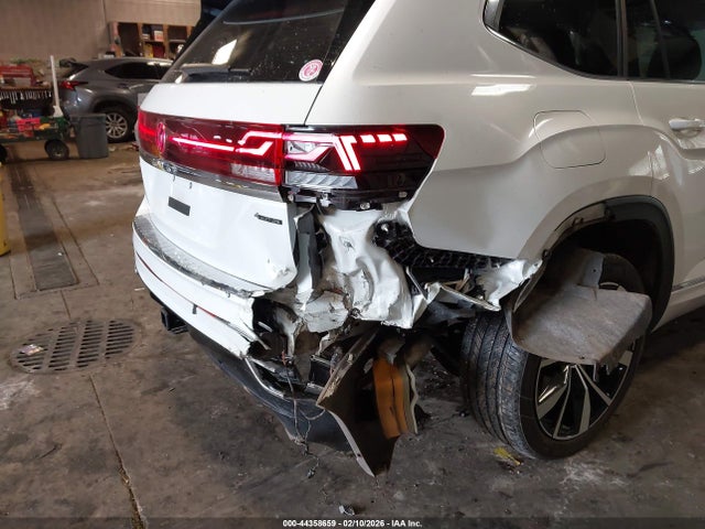 44358659 :رقم المزاد ، 1V2FR2CA4RC567905 vin ، 2024 Volkswagen Atlas 2.0t Sel Premium R-line مزاد بيع