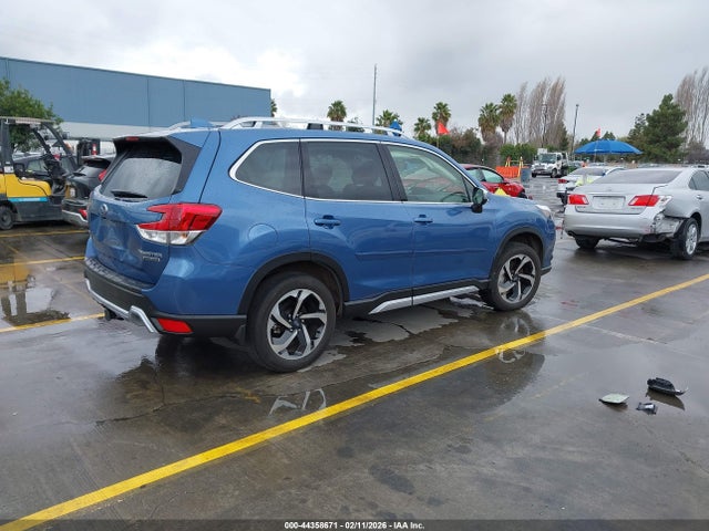 Subaru Forester Touring 2023 JF2SKARC5PH524912 Image 4