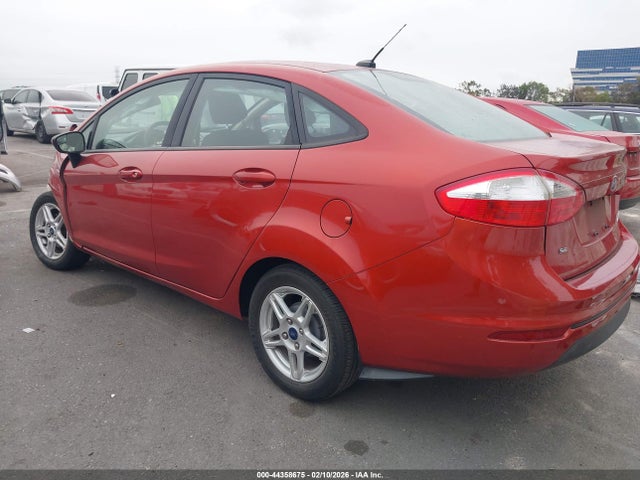 Ford FIESTA SE 2018 3FADP4BJ2JM121837 Image 3