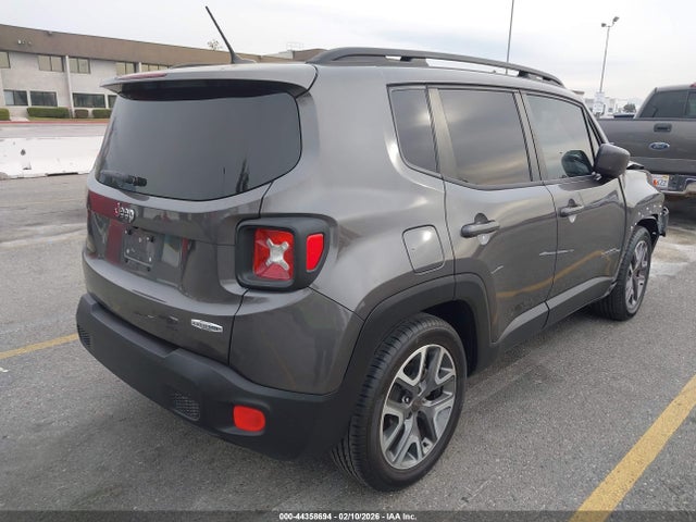 ZACCJABTXGPE17623 Jeep Renegade Latitude