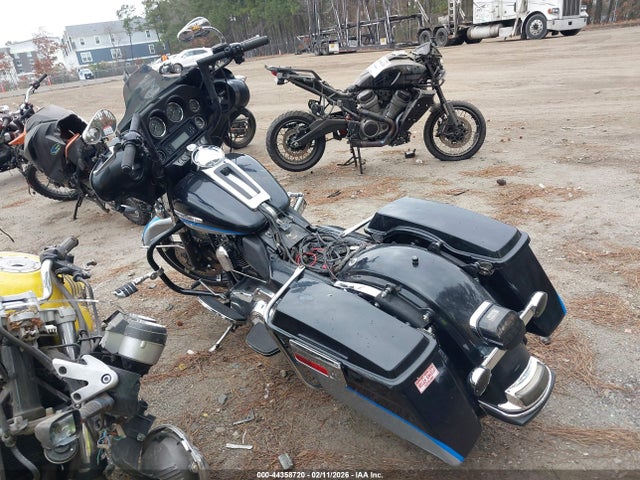 2012 HARLEY-DAVIDSON FLHTK 1HD1KEM12CB635596 Photo 2