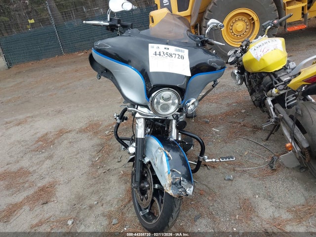 2012 HARLEY-DAVIDSON FLHTK 1HD1KEM12CB635596 Photo 4