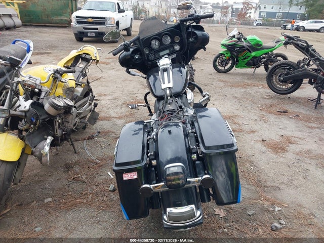 2012 HARLEY-DAVIDSON FLHTK 1HD1KEM12CB635596 Photo 5