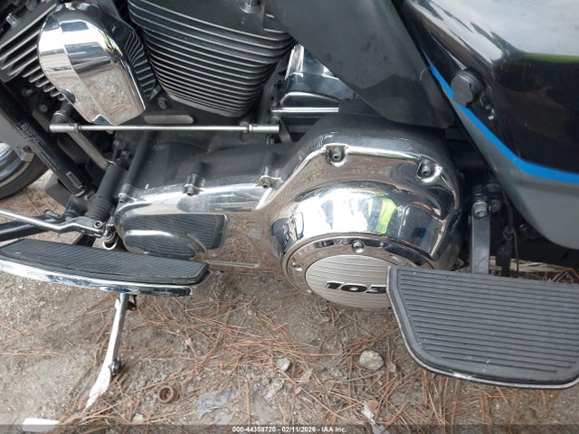 2012 HARLEY-DAVIDSON FLHTK 1HD1KEM12CB635596 Photo 8