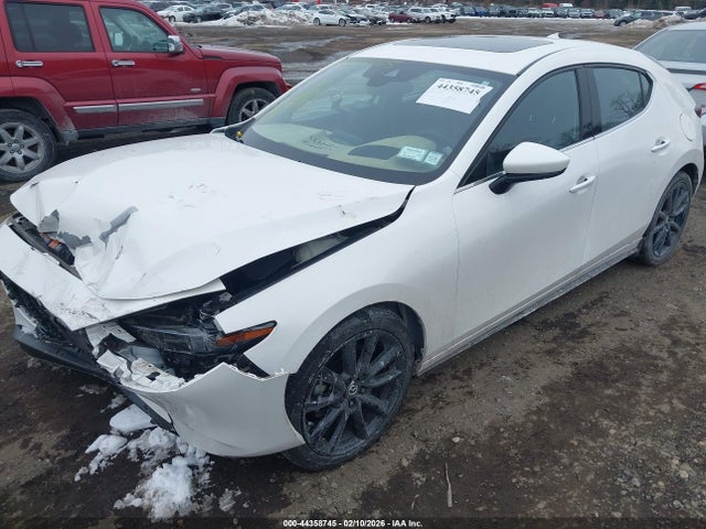 Продажа на аукционе авто 2022 Mazda Mazda3 Premium, vin: JM1BPAML1N1517727, номер лота: 44358745