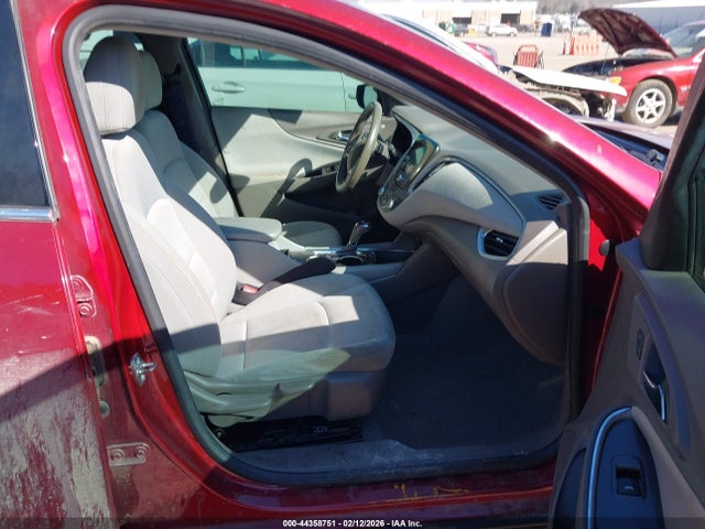 2017 CHEVROLET MALIBU 1G1ZE5ST0HF286169 Photo 4