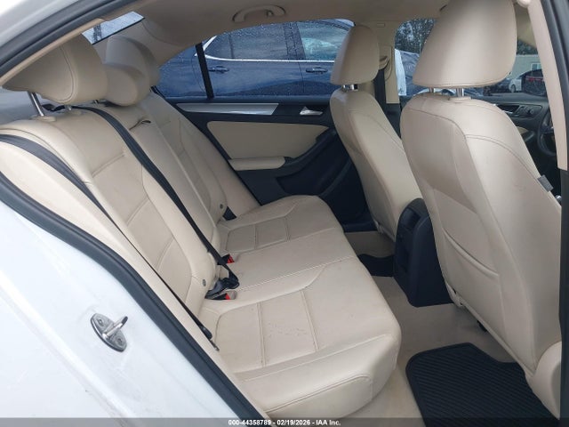 3VWD17AJ2FM216322 Volkswagen Jetta 1.8t Se