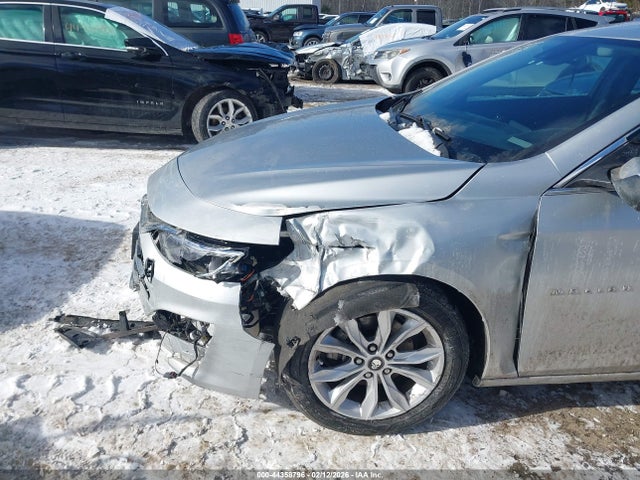 1G1ZD5ST9MF010554 Chevrolet Malibu Fwd Lt