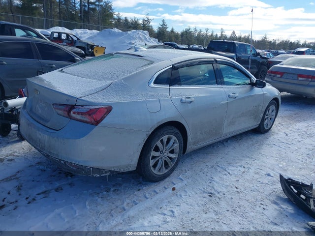 1G1ZD5ST9MF010554 Chevrolet Malibu Fwd Lt