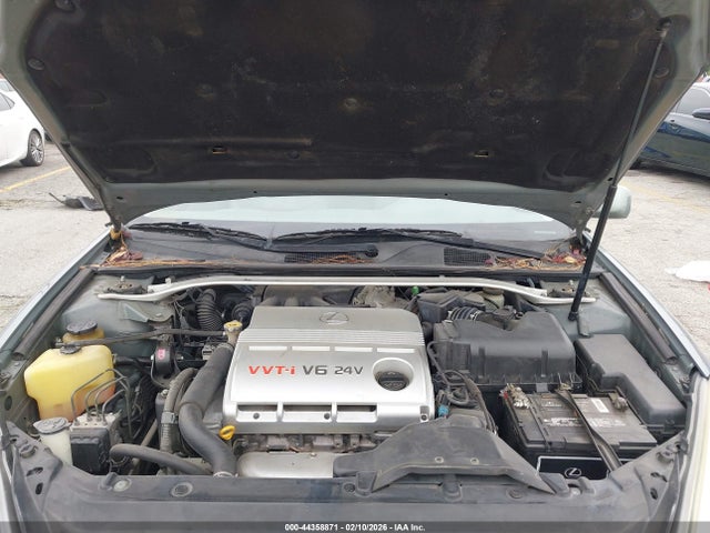 2002 LEXUS ES 300 JTHBF30G120007580 Photo 9