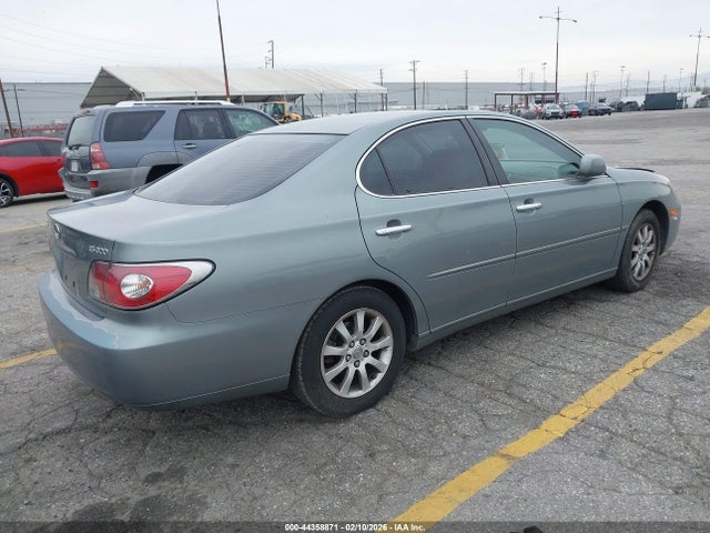 2002 LEXUS ES 300 JTHBF30G120007580 Photo 3
