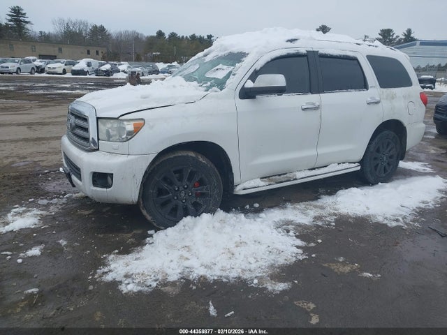 2011 TOYOTA SEQUOIA 5TDJY5G19BS051974 Photo 1