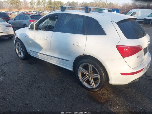 2012 AUDI Q5 WA1DKAFP4CA055386 Photo 2