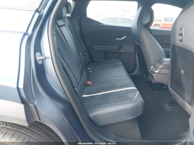 Fisker Ocean One 2023 VCF1ZBU26PG002323 Image 8