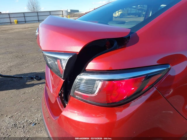 3MYDLBYV4HY186326 Toyota YARIS IA