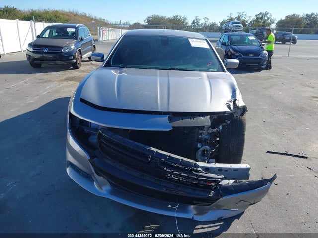 44359072 :رقم المزاد ، 2C3CDXCTXFH851988 vin ، 2015 Dodge Charger R/t مزاد بيع