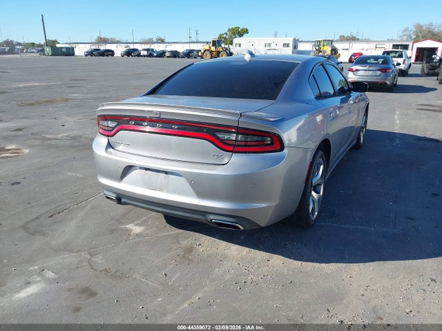 44359072 :رقم المزاد ، 2C3CDXCTXFH851988 vin ، 2015 Dodge Charger R/t مزاد بيع