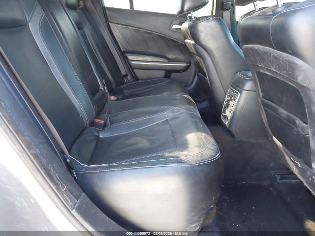 44359072 :رقم المزاد ، 2C3CDXCTXFH851988 vin ، 2015 Dodge Charger R/t مزاد بيع