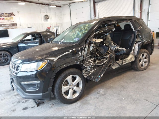 2019 JEEP COMPASS 3C4NJDBB3KT768103 Photo 1