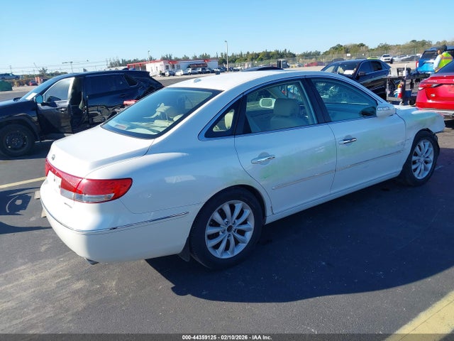 2008 HYUNDAI AZERA KMHFC46F08A304841 Photo 3