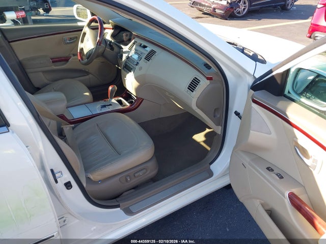 2008 HYUNDAI AZERA KMHFC46F08A304841 Photo 4