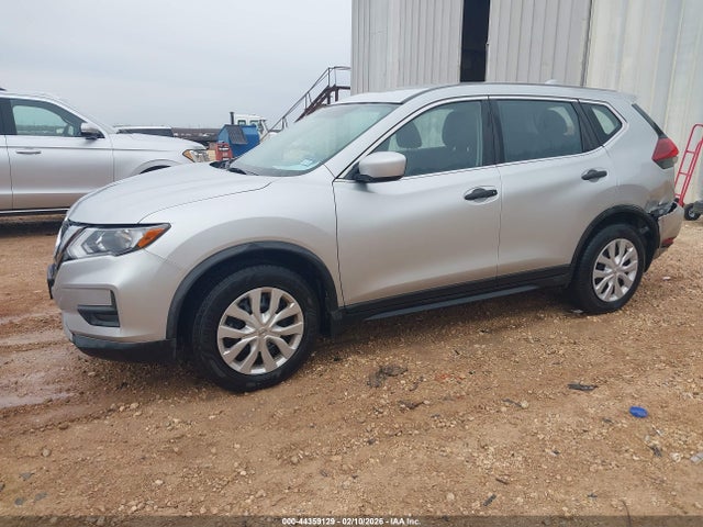 Nissan ROGUE S 2018 JN8AT2MT0JW460516 Image 2