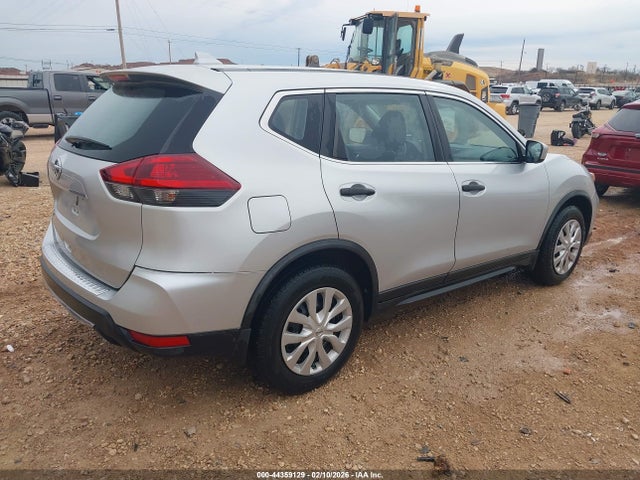 Nissan ROGUE S 2018 JN8AT2MT0JW460516 Image 4