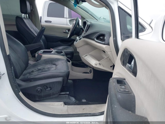 44359136 :رقم المزاد ، 2C4RC1GG6JR185752 vin ، 2018 Chrysler Pacifica Limited مزاد بيع