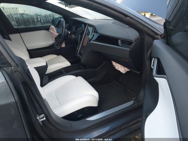 Продаж на аукціоні авто 2018 Tesla Model S 100d/75d/p100d, vin: 5YJSA1E26JF275980, номер лоту: 44359143
