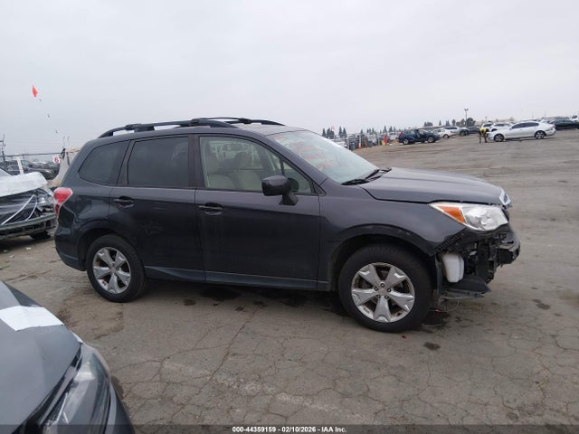 Subaru Forester 2.5i Premium 2016 JF2SJADCXGH457654 Image 14