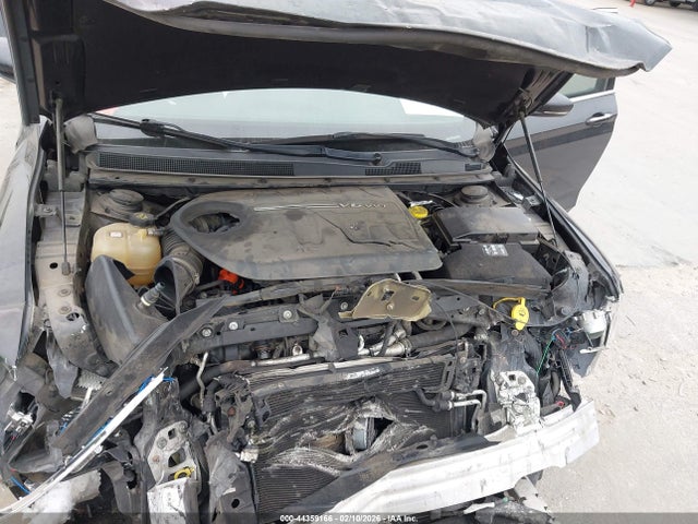 Продажа на аукционе авто 2016 Chrysler 200 C, vin: 1C3CCCCG8GN163382, номер лота: 44359166