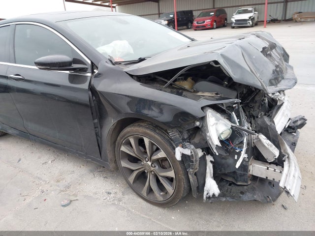 Продажа на аукционе авто 2016 Chrysler 200 C, vin: 1C3CCCCG8GN163382, номер лота: 44359166