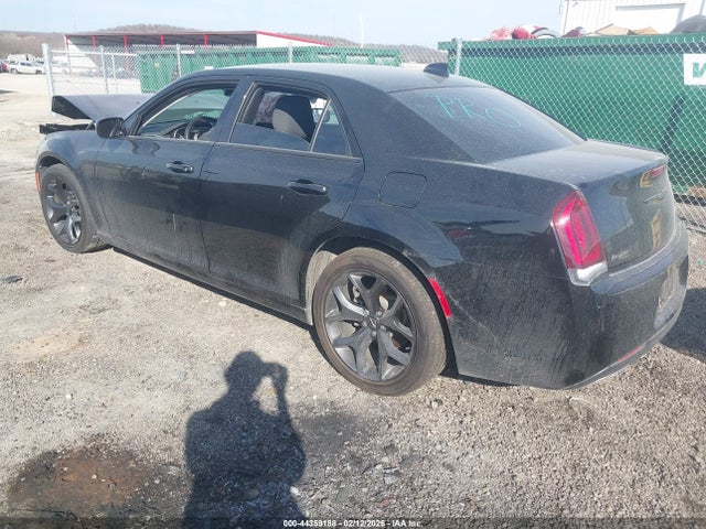 2021 CHRYSLER 300 2C3CCAAG6MH572203 Photo 2