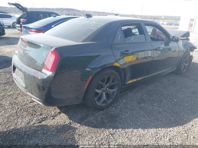 2021 CHRYSLER 300 2C3CCAAG6MH572203 Photo 3