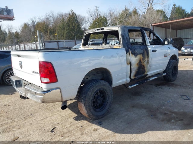 2015 RAM 2500 3C6UR5CL1FG682554 Photo 3