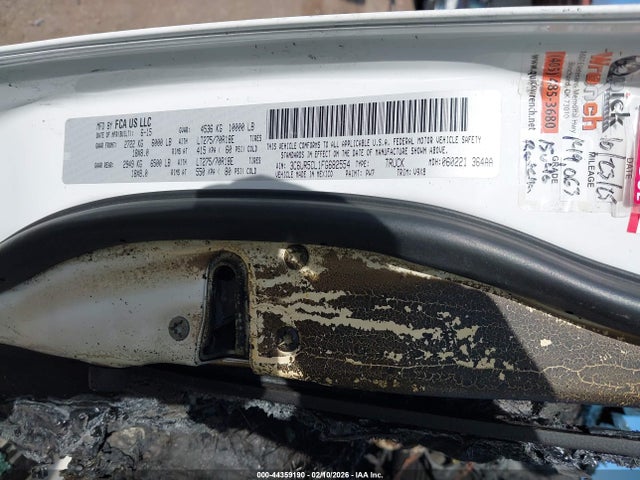 2015 RAM 2500 3C6UR5CL1FG682554 Photo 8