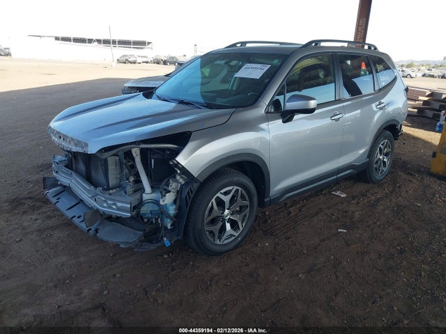Subaru Forester Premium 2023 JF2SKAECXPH543221 Image 2