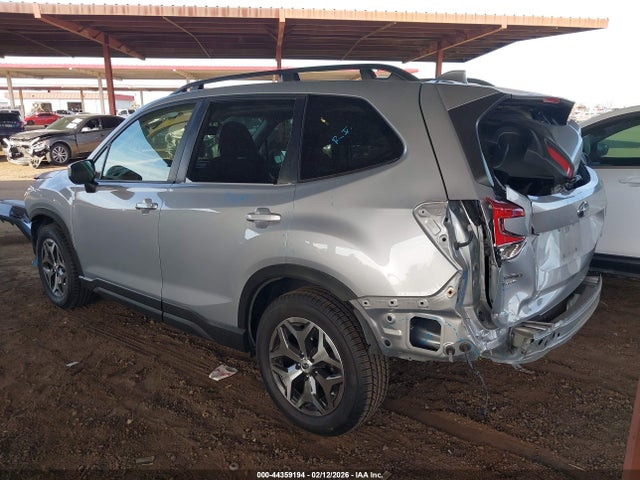 Subaru Forester Premium 2023 JF2SKAECXPH543221 Image 3