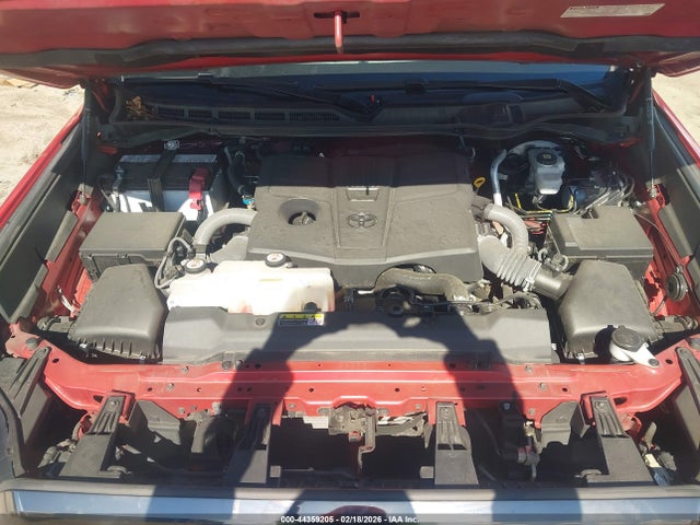 44359205 :رقم المزاد ، 5TFNA5DB9RX131685 vin ، 2024 Toyota Tundra Platinum مزاد بيع
