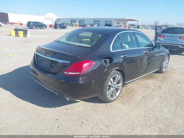 44359227 :رقم المزاد ، 55SWF4JB7HU219632 vin ، 2017 Mercedes-benz C 300 مزاد بيع
