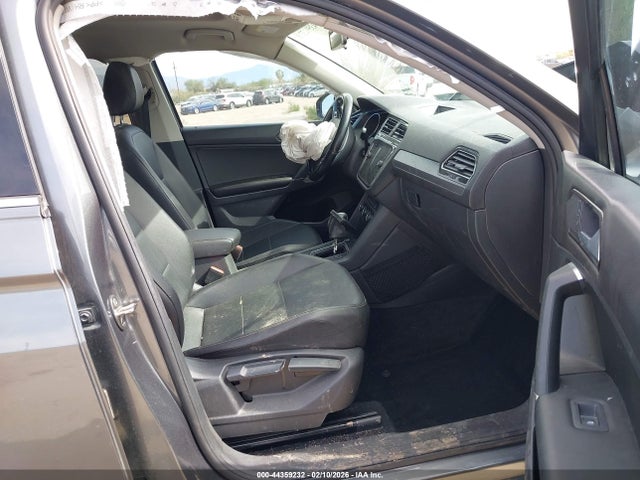 3VV3B7AX5JM054910 Volkswagen Tiguan 2.0t Se/2.0t Sel