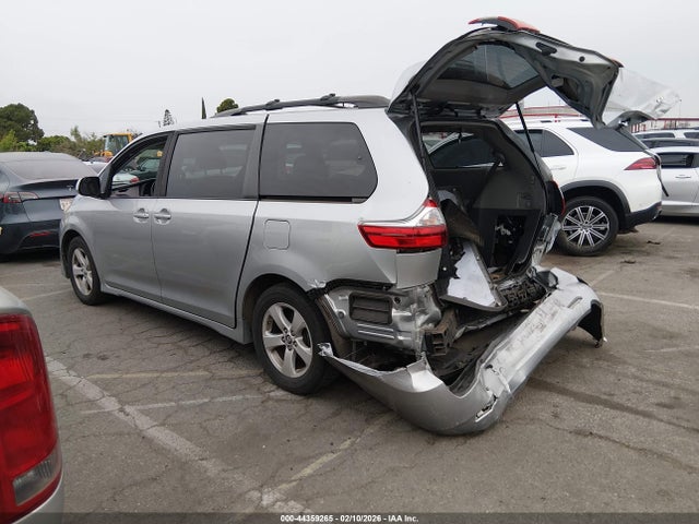 2020 TOYOTA SIENNA 5TDKZ3DC9LS044844 Photo 2