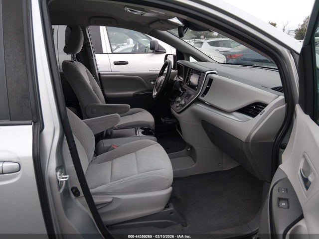 2020 TOYOTA SIENNA 5TDKZ3DC9LS044844 Photo 4