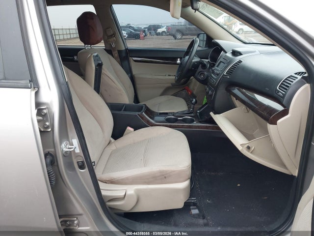 5XYKT3A68EG426279 KIA SORENTO LX